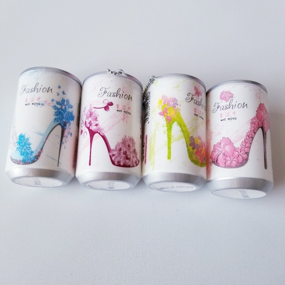 3/$25♥️ Mini Can Portable Fashion Heel Design Sanitizing Wet Wipes Keychain New - Picture 4 of 13
